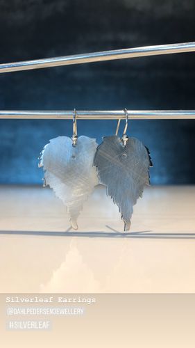 Sølvblader til ørene