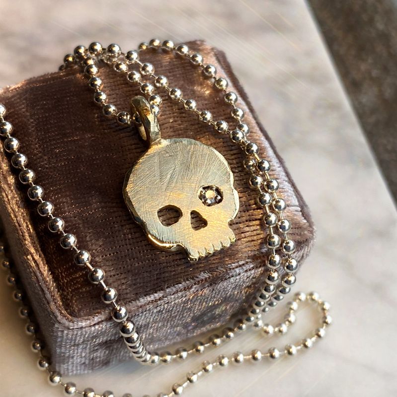 Gold Scull Diamond
